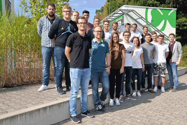 Bild: Erstmals 2 Studiengruppen am Kleeblatt Campus - SpVgg Greuther Fürth vergibt Stipendium fürs Wintersemester