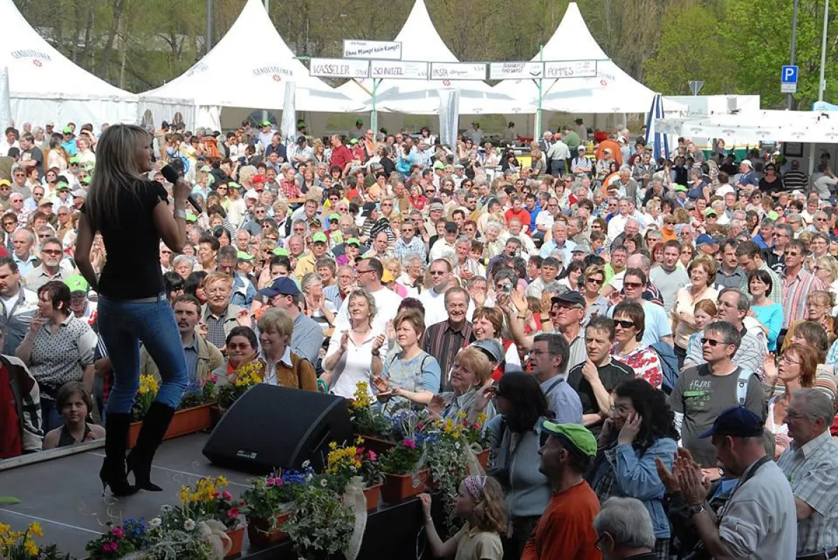 Rosanna Rocci wird beim diesjährigen SWR4 Wanderspaß für Partystimmung sorgen