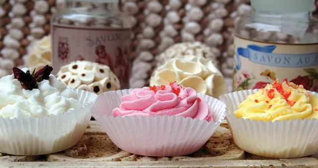 Bild: Frankfurter Badetörtchen gehen auf Reisen – Luxus pur für Sinne und Körper