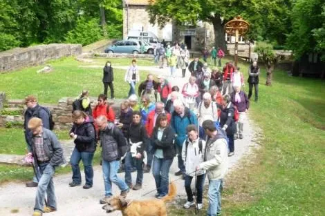 Bild: Dritter Hattinger Schnadegang: Entlang der Stadtgrenze von Nierenhof nach Sprockhövel