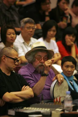 Bild: Endlich - Philippe Gaulier unterrichtet Führungskräfte in Berlin