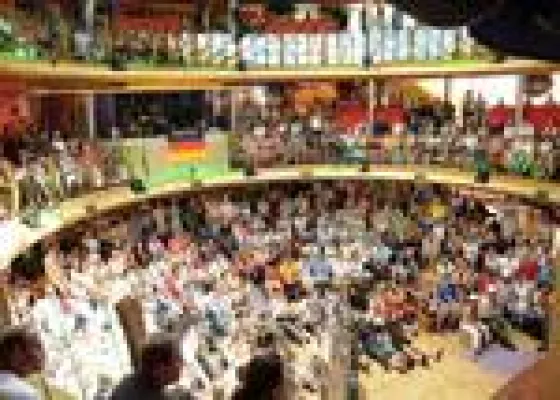 Bild: AIDA im Fußballfieber: So feiern die Gäste an Bord