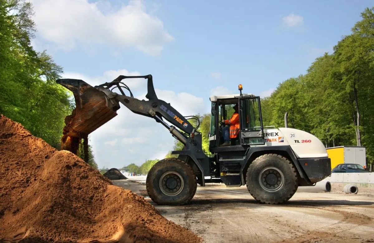 Terex Leistungslader TL 260 mit 174 PS und 2,7 Kubikmeter fassender Erdschaufel