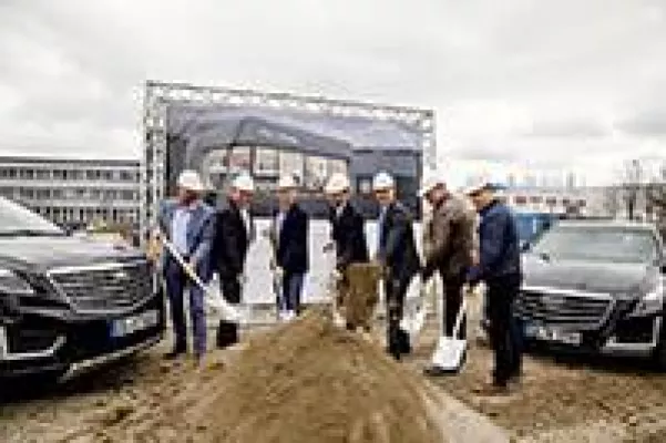 Bild: Erster Spatenstich: Neues Autohaus der mobilforum Gruppe in Dresden/Kesselsdorf