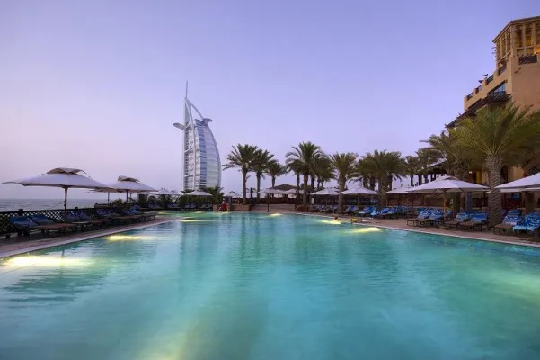 Bild: Familienurlaub mit Sonnengarantie – Madinat Jumeirah lässt die Preise schmelzen