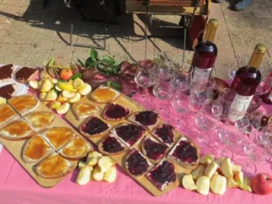 Bild: Thüringer Landmärkte zeigen die Vielfalt und Tradition der regionalen Kultur und laden zum Verweilen ein