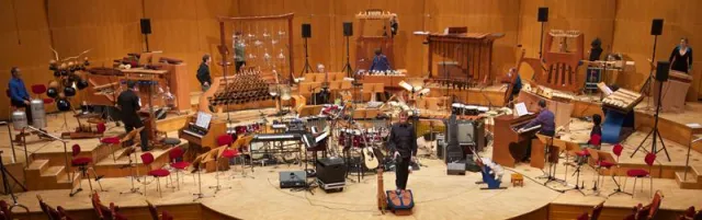 Bild: Außergewöhnliches Instrumentarium des Komponisten Harry Partch im WDR-Funkhaus / Musikfabrik im WDR, 11.10.16