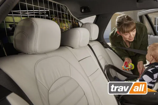 Bild: Travall® Guard Gepäckschutzgitter: Mehr Sicherheit für Kinder im Auto