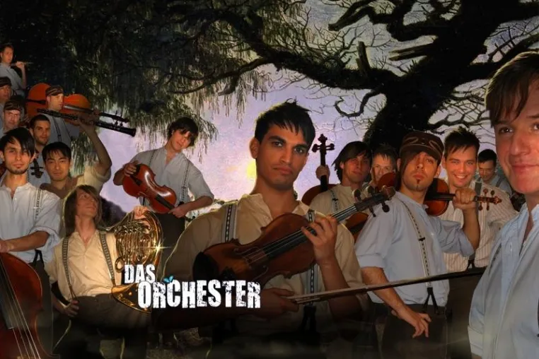 Bild: Neue Deutsche Klassik - Das Orchester veröffentlich mit Maschinenmensch sein Debüt