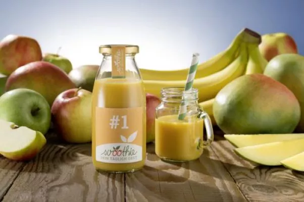 Bild: Fitness und gute Laune: Gesundes Obst online mixen und genießen – mit dem individuellen Smoothie von svoothie