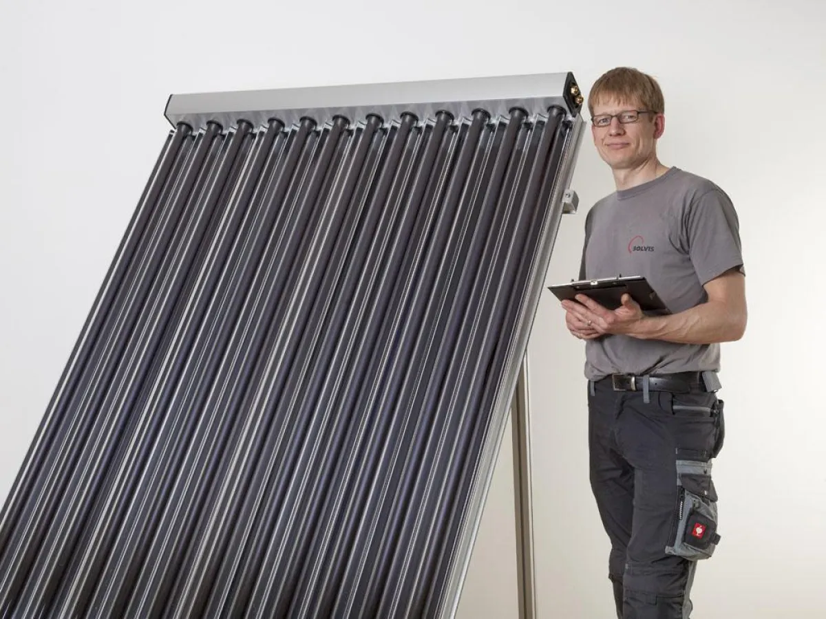 Mehr Leistung, mehr Fläche, weniger Gewicht: der neue Röhrenkollektor SolvisLuna 304