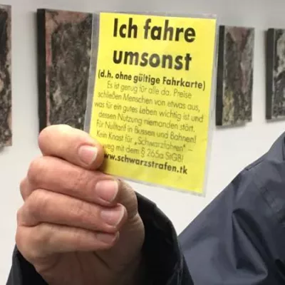 Bild: EU-Klage Stickoxid - Aktionsschwarzfahrer fordern: Kein Cent für Autos - Jahrestickets für Dieselverschrotter!