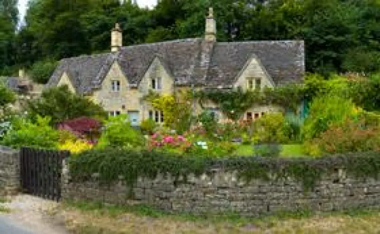 Bild: ROMANTIK IN DEN GÄRTEN COTSWOLDS