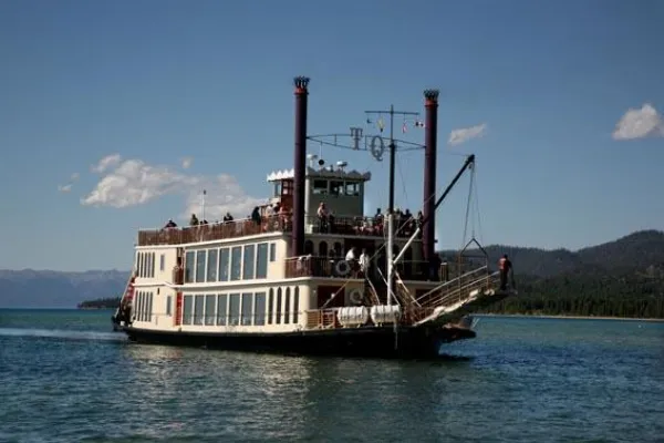 Das Juwel der Sierra Nevada - Am Lake Tahoe werden das Leben und Werk von Mark Twain gefeiert Bild: Das Juwel der Sierra Nevada - Am Lake Tahoe werden das Leben und Werk von Mark Twain gefeiert