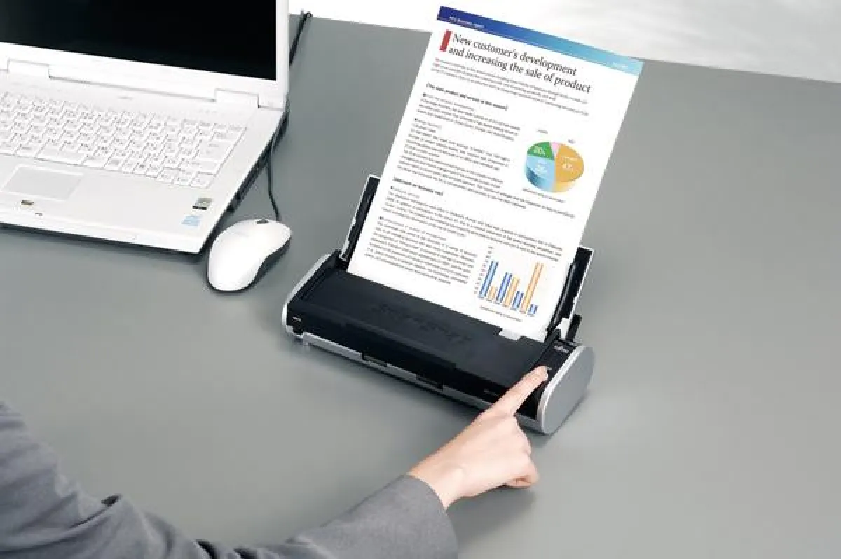 Der S300 von Fujitsu - den Scanner gibt es auf der DEUBAU zu gewinnen