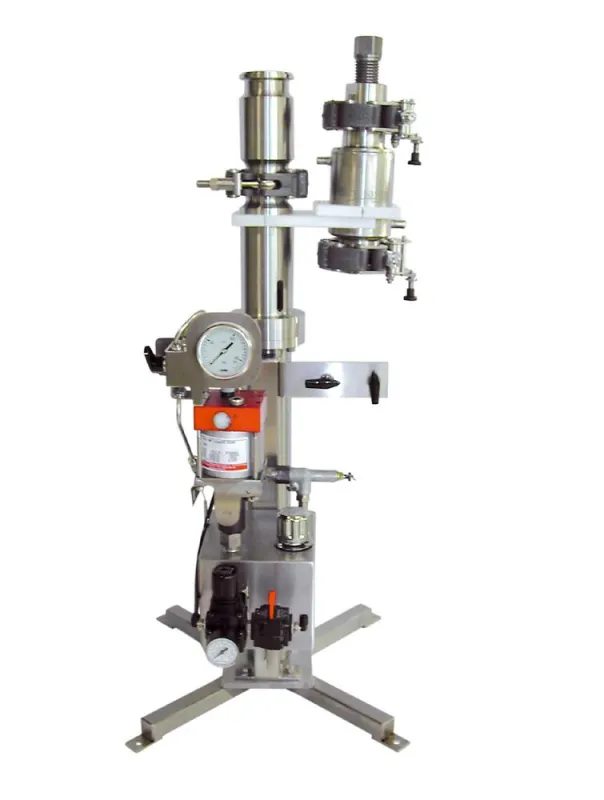 Die HPLC-Säule „Pack-n-Sep 50“ von Novasep Process kommt in der präparativen Chromatographie zum Einsatz.