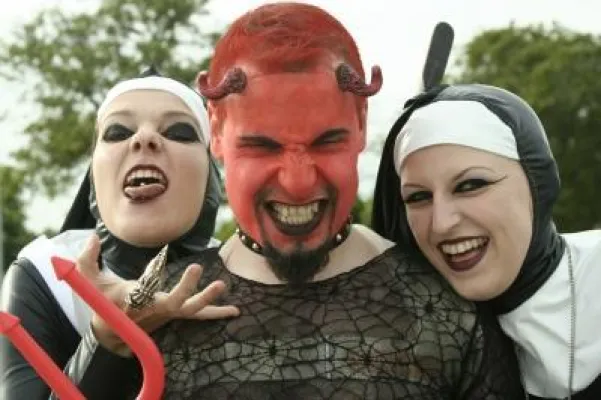 Bild: Karneval 2011 mit Flirtpub: Deutschland feiert frivoler denn je