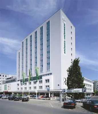 „Wohlig Heim – Glück allein" Krisenzeiten gut für Möbelhändler Bild: „Wohlig Heim – Glück allein" Krisenzeiten gut für Möbelhändler