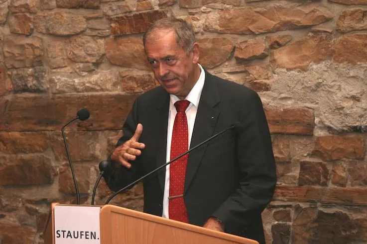 Mit ökosozialer Marktwirtschaft zur „Welt mit Zukunft“: Prof. Radermacher im Vortrag bei der Staufen AG Bild: Mit ökosozialer Marktwirtschaft zur „Welt mit Zukunft“: Prof. Radermacher im Vortrag bei der Staufen AG