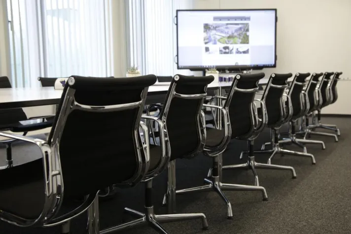 Bild: Business Center im Vergleich: Informationen im Internet