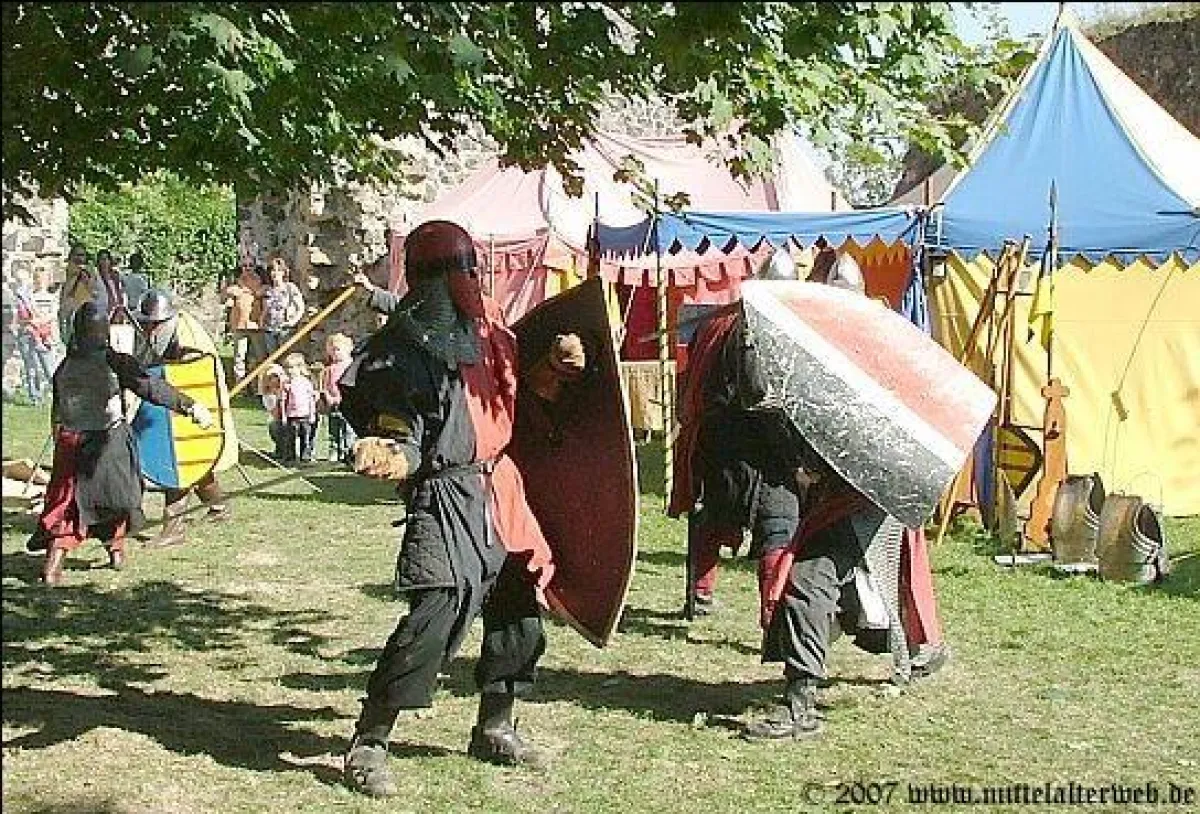 2.MITTELATERMARKT BURG STAUFENBERG