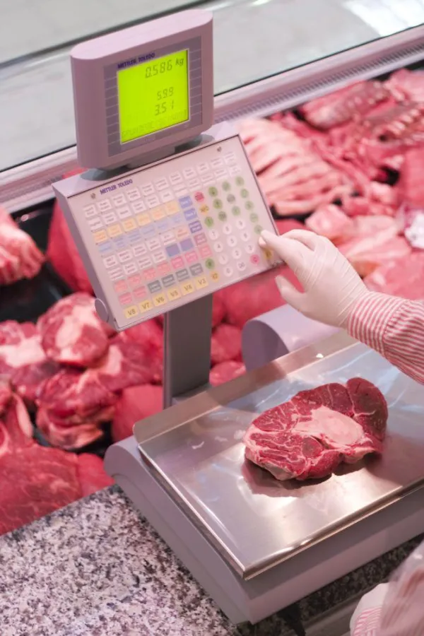 Robust, zuverlässig – mit abnehmbarer, leicht zu reinigender Light-Touch-Tastatur: Waagenfamilie bC von METTLER TOLEDO.