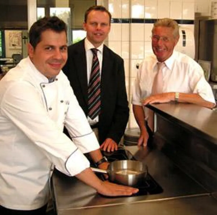 Induktionstechnik, die begeistert - Oliver Meurer, Stefan Schütt und Heinrich Steuer (v.l.n.r.)