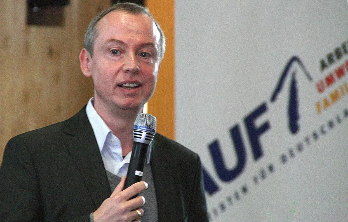 Michael Ragg (Kirche in Not) bei seinem Vortrag zur christlichen Wertebasis einer Gesellschaft.