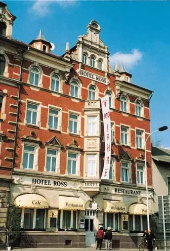 Bild: Feierlaune bei Minotel: Jubiläen in den Minotels Zum Lamm, Brunner, Zum Storch, St. Hubertus und Ross