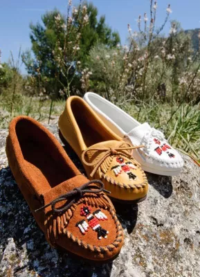 Bild: Face-Lifting für den „Thunderbird“ – Kult-Mokassin in jungem Design