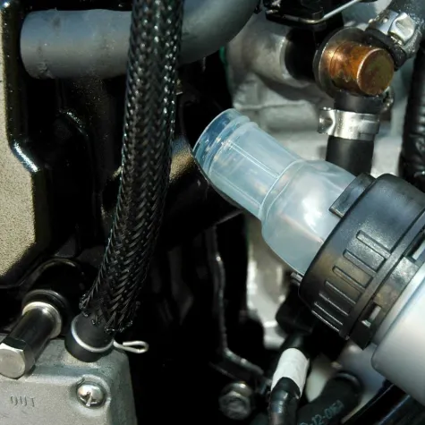 Bild: Damit preiswertes Mehrbereichsöl für Motorgeräte nicht zum Problem wird