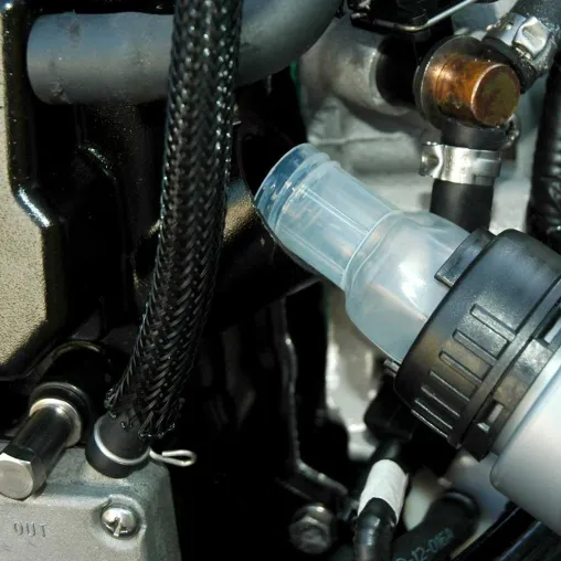 Bild: Damit preiswertes Mehrbereichsöl für Motorgeräte nicht zum Problem wird