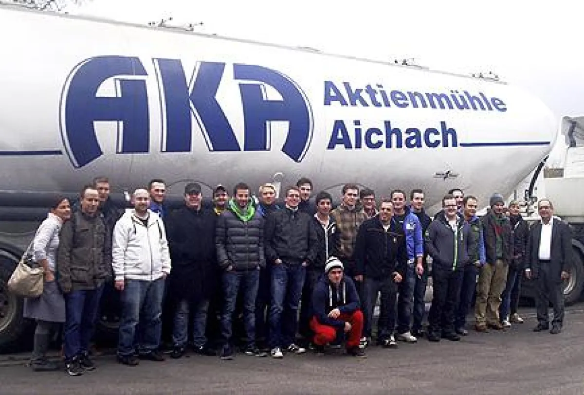 Meisterkurs der Bäckereifachschule Lochham/München zu Gast in Aichach  (rechts im Bild: A. Fronhofer