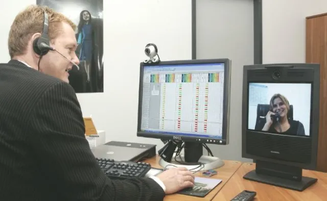 Bild: Mit Video-Conferencing die CO2-Bilanz verbessern - avodaq AG und TANDBERG auf Euroforum-Konferenz in Hamburg