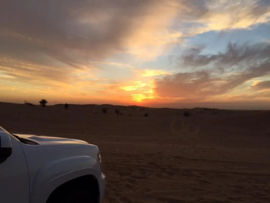Wüstensafari beim Sundowner