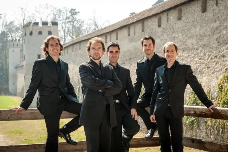 Junge Israelis und Deutsche musizieren am Ort der Enteignung - Konzert im Finanzamt Leipzig II Bild: Junge Israelis und Deutsche musizieren am Ort der Enteignung - Konzert im Finanzamt Leipzig II
