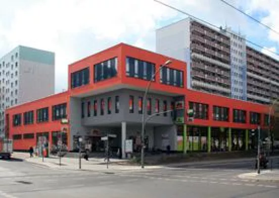 Bild: AENGEVELT vermittelt vollvermietetes Büro-/Geschäftshaus in Berlin