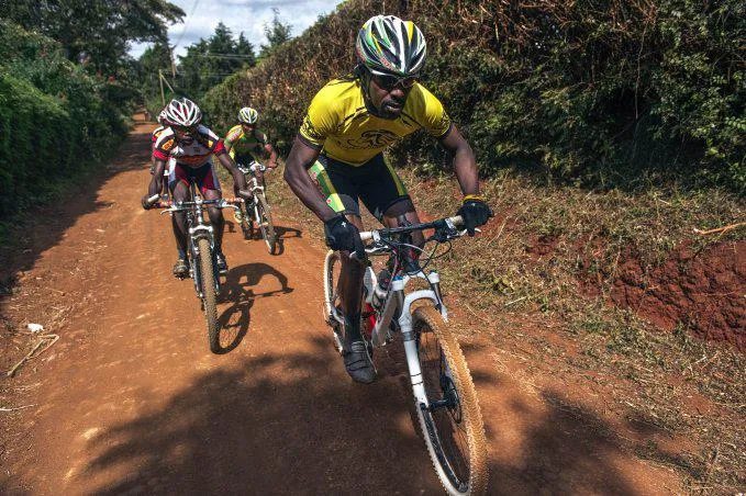 Kenia fordert Radfahrer und Läufer heraus, den zweithöchsten Berg Afrikas beim 'Mt. Kenya Epik' zu bezwingen Bild: Kenia fordert Radfahrer und Läufer heraus, den zweithöchsten Berg Afrikas beim 'Mt. Kenya Epik' zu bezwingen