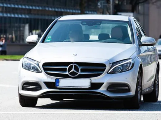 Bild: Abgasskandal bei Mercedes: Erste Urteile gegen Daimler AG