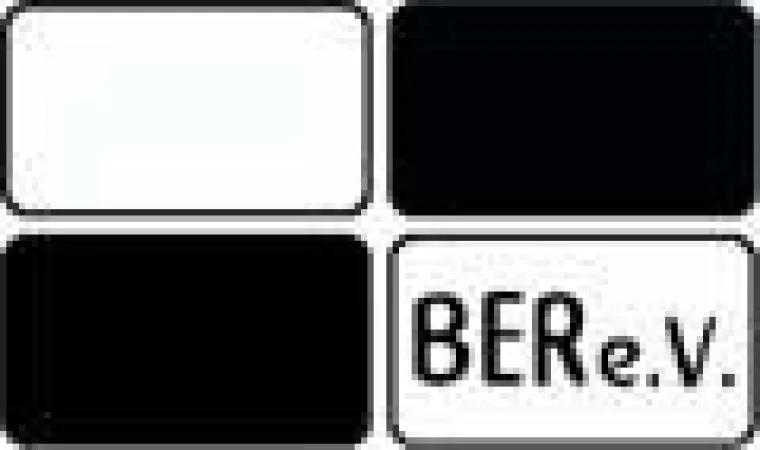 Geschlossene Tür bei Humana - 70 Nichtregierungsorganisationen kritisieren Niederlassung der Kleidersammelfirma Bild: Geschlossene Tür bei Humana - 70 Nichtregierungsorganisationen kritisieren Niederlassung der Kleidersammelfirma