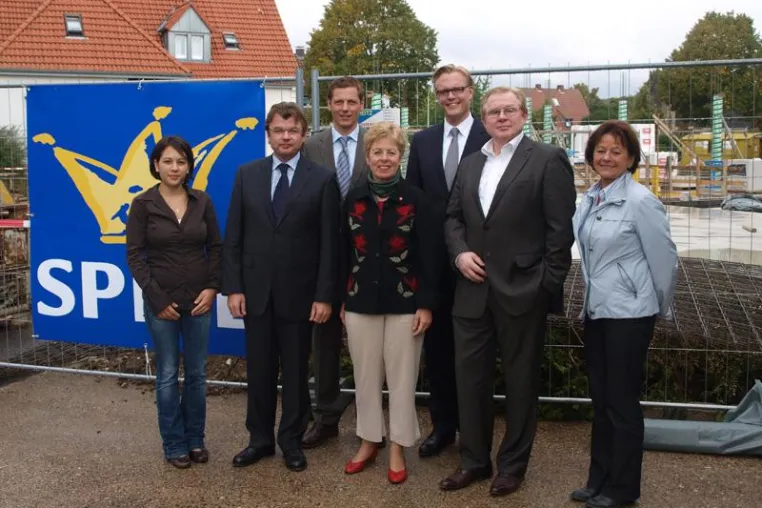 SPD-Bundestagsabgeordnete blickt bei SCHMIDTGRUPPE hinter die Kulissen Bild: SPD-Bundestagsabgeordnete blickt bei SCHMIDTGRUPPE hinter die Kulissen
