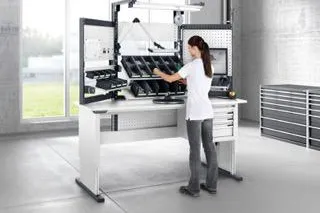 bott auf der LogiMAT 2017: Das avero Arbeitsplatzsystem für die Intralogistik. Bild: bott auf der LogiMAT 2017: Das avero Arbeitsplatzsystem für die Intralogistik.
