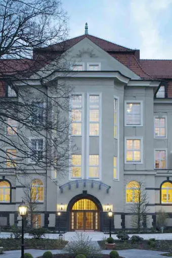 Historische Architektur weitergedacht - MBN Bau AG modernisierte ehemalige Oberpostdirektion in Hannover Bild: Historische Architektur weitergedacht - MBN Bau AG modernisierte ehemalige Oberpostdirektion in Hannover