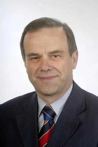 Hans Staudte ist Geschäftsführer und General Manager der NewHyperG GmbH Bild: Hans Staudte ist Geschäftsführer und General Manager der NewHyperG GmbH
