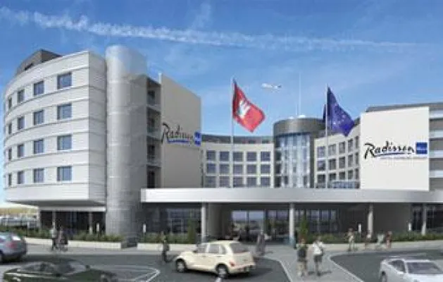 Bild: DER VARTA-FÜHRER - Hotel der Woche: Radisson Blu Hotel Hamburg Airport