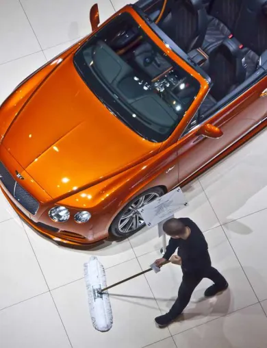 Reaktionsschnell, variabel und ständig einsatzbereit – OLYMP resümiert den Internationalen Auto-Salon in Genf Bild: Reaktionsschnell, variabel und ständig einsatzbereit – OLYMP resümiert den Internationalen Auto-Salon in Genf