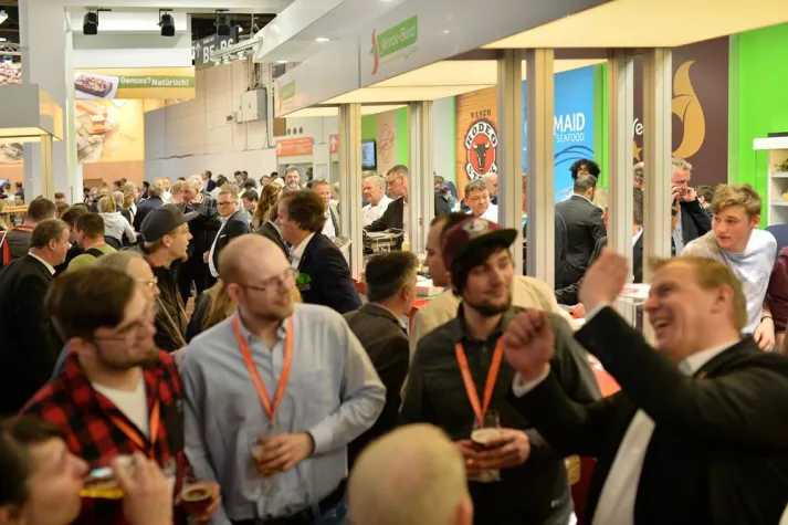 Das gewisse Plus an Service: die Service-Bund Messetermine 2018 Bild: Das gewisse Plus an Service: die Service-Bund Messetermine 2018