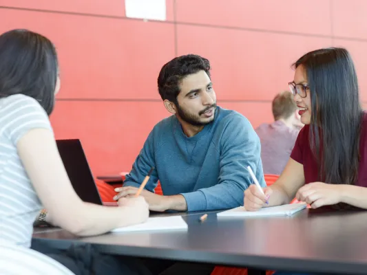 Bild: Zehn Jahre Academy HERE AHEAD – zehn Jahre Unterstützung für internationale Studieninteressierte