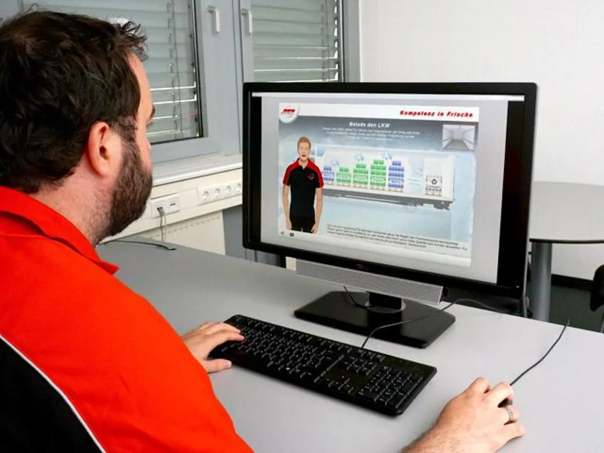 Meyer Logistik bildet seine Lkw-Fahrer mit einer speziellen Lernsoftware aus und weiter.