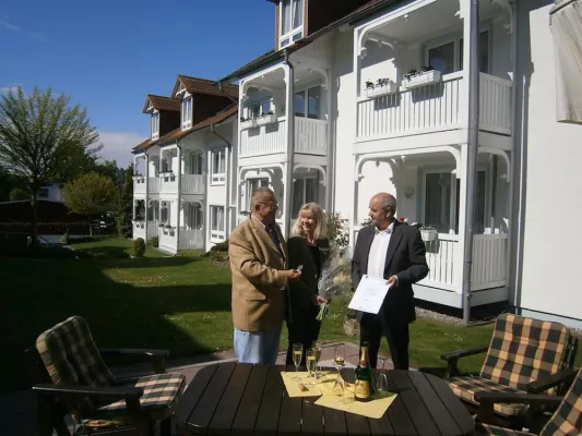 Bild: Binzer Sterne strahlen: ??3-Dehoga-Sterne für Apparthotel „Binzer Sterne“ auf Rügen
